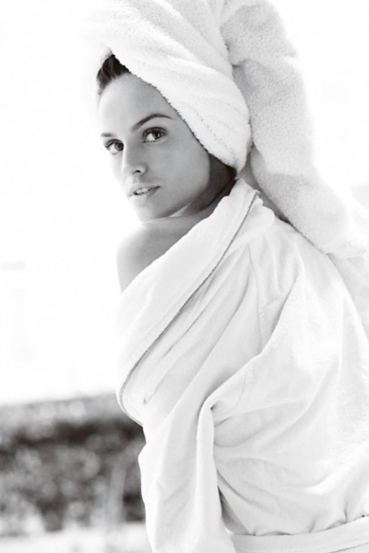 towel-series-izabel-goulart