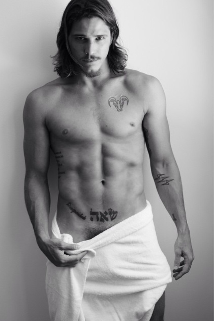 towel-series-romulo-neto
