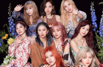 TWICE lança o mini-álbum “More & More” e clipe para faixa-título