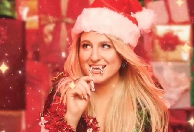 Meghan Trainor em capa do álbum "A Very Trainor Christmas" (Divulgação)