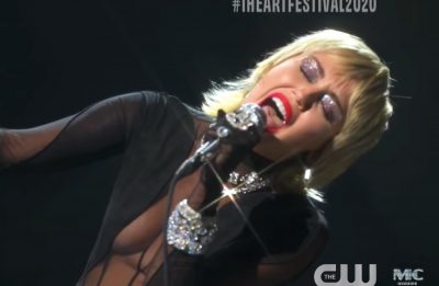 Miley durante apresentação no iHeartRadio Music Festival (Reprodução)