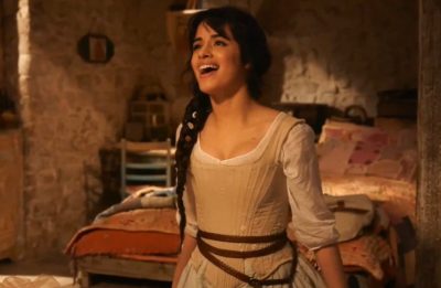 Camila Cabello em cena de "Cinderella" (Reprodução)