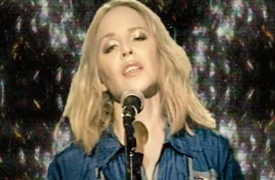 Kylie Minogue durante performance (Foto: Reprodução)