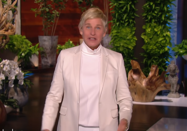 A apresentadora Ellen em estúdio de gravação (Foto: Reprodução)