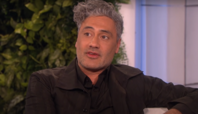 Taika Waititi no "The Ellen Show" (Reprodução)