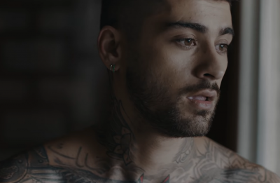 Zayn no clipe de "Better" (Reprodução)