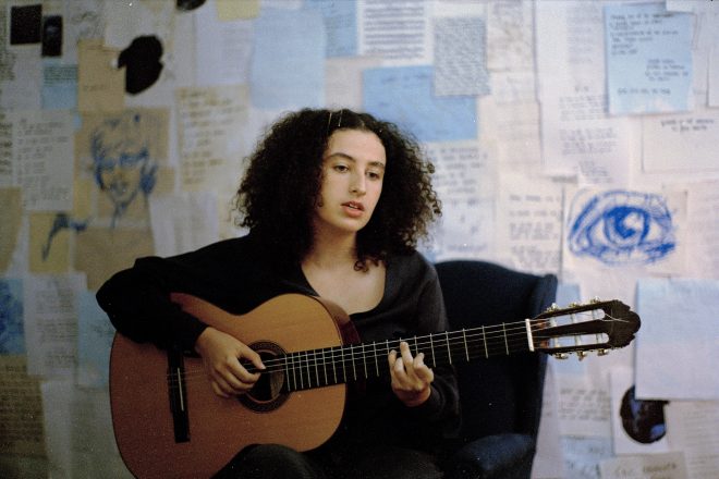 Dora Morelenbaum em foto promocional (Divulgação/ Lucas Nogueira e Lucas Nunes)