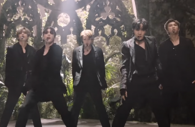 BTS durante apresentação no Jimmy Fallon (Reprodução)