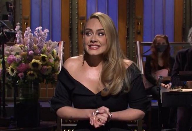 Adele no "Saturday Night Live" (Reprodução)