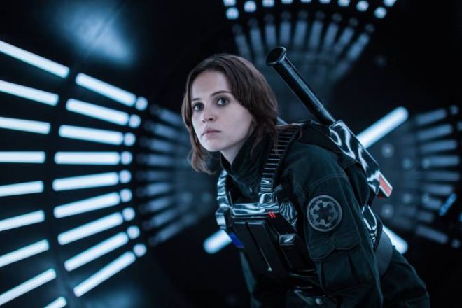 Jelicity Jones como Jyn Erso em "Rogue One - Uma História Star Wars" (Reprodução)