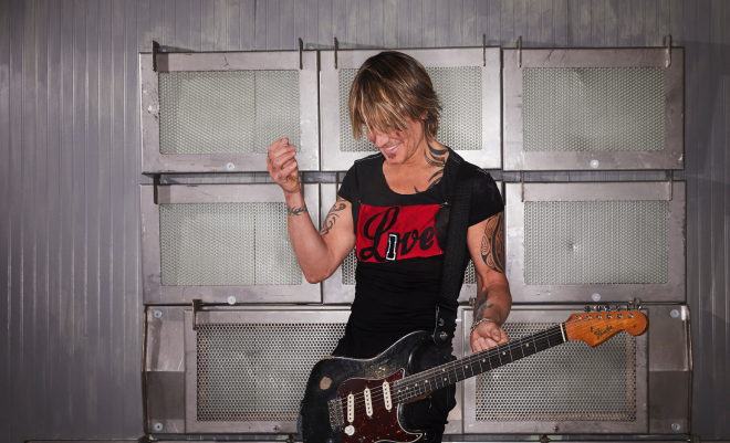 Keith Urban esbanja simpatia em entrevista concedida ao Papelpop (Divulgação)