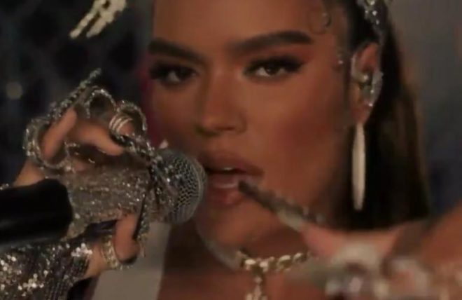 Na premiação, ela ganhou o prêmio de Melhor Artista Latino (Reprodução)