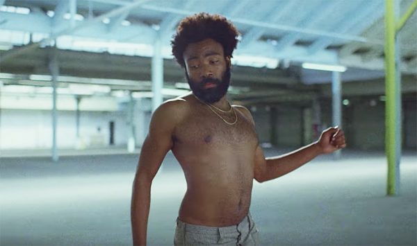 Childish Gambino em "This Is America" (Reprodução)