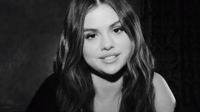 Cena de Selena Gomez no clipe de "Lose You To Love Me" (Reprodução)