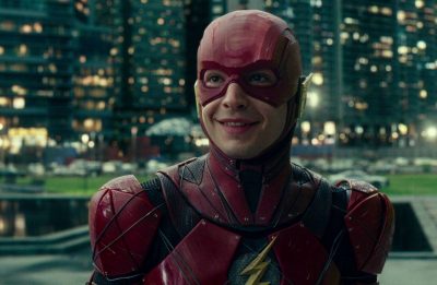 Ezra Miller será protagonista de "The Flash", que unirá dois universos (Divulgação Warner Bros)