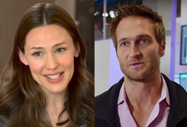 Jennifer Garner em "Com Amor, Simon" e John Miller em vídeo para NEC America (Reprodução)