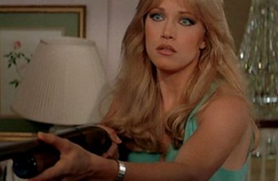Roberts foi a Bond Girl de "007 - Na Mira dos Assassinos" (Reprodução)