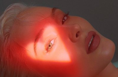 O pré-save já está disponível em plataformas como Spotify e Apple Music (Divulgação)