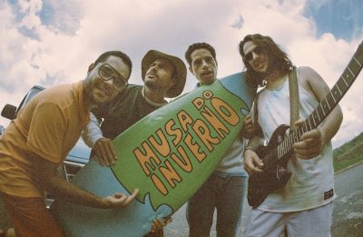 Música brinca com o clichê dos amores de verão (César Ovalle / Divulgação)