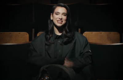 A cantora é capa da edição de fevereiro da revista (Reprodução)