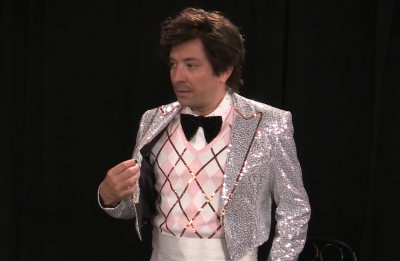 O clipe original de Harry Styles tem participação de Phoebe Waller-Bridge (Reprodução)