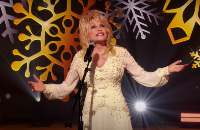 Dolly Parton foi convidada para receber a Medalha Presidencial da Liberdade (Reprodução/YouTube)