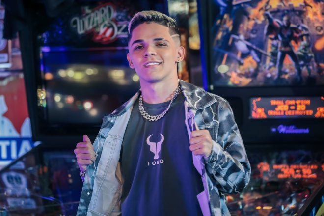 O single chegou às plataformas digitais nesta sexta (Gabriel Brasil / Divulgação)