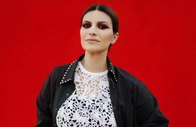 Multipremiada cantora italiana também se dedica à produção de um novo álbum de estúdio (Foto: Divulgação)