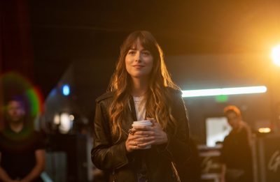 A atriz também está confirmada nos longas "The Lost Daughter" e "Am I Ok?" (Focus Features, LLC / Divulgação)