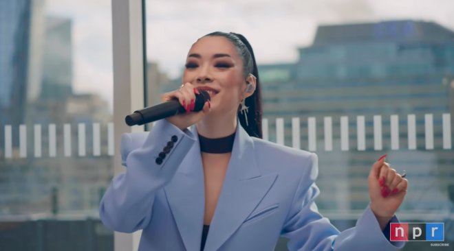 Cantora apresentou sucessos do álbum