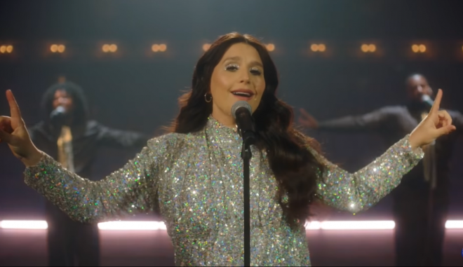 Cantora lançou edição especial do disco na semana passada (Reprodução)
