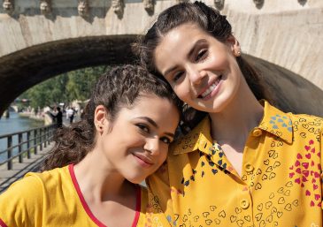 Maisa e Camila Queiroz estrelam a produção (Foto: Sarah Makharine / Netflix)