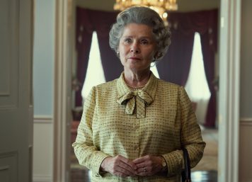 Imelda Staunton é a nova intérprete da Rainha Elizabeth II (Netflix / Divulgação)