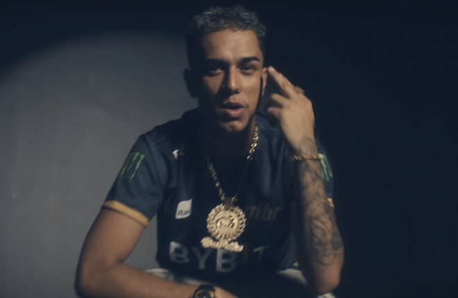 Veigh é um dos expoentes nomes do trap nacional. (Foto: Reprodução/YouTube)