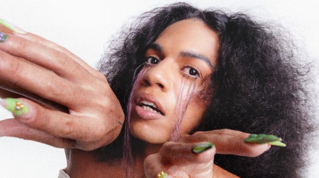 Stella canta poesia preta e travesti em EP libertador, "A Fim": conheça o som