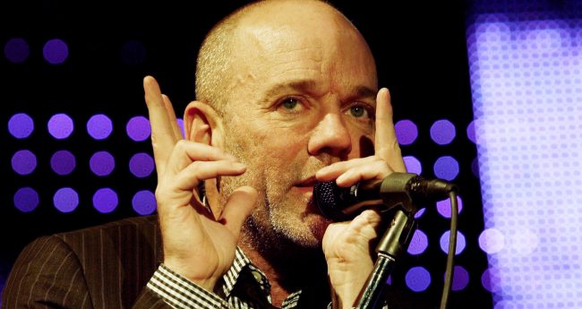 Michael Stipe, do R.E.M., irá lançar o primeiro disco solo no fim de 2026