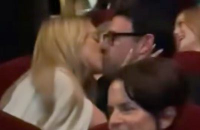 Imagem de notícia sobre Sydney Sweeney e Scooter Braun são flagrados aos beijos em evento de “Euphoria”